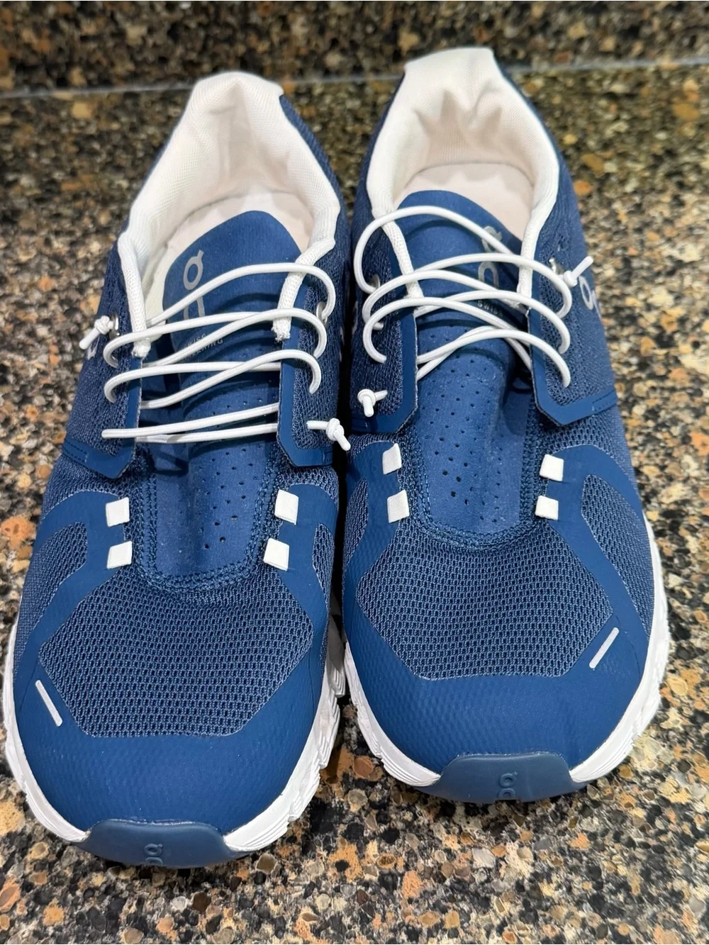 On Running ladies 10.5  Navy Blue Cloud-Style Sneakers
